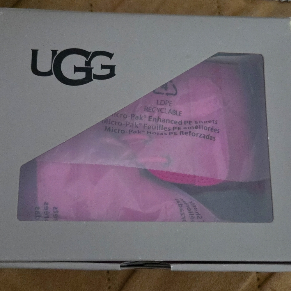 Ugg Baby Neumal pink baby boots box gift set, New